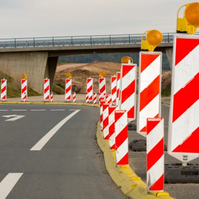verkehrssicherung-baustellensicherung-verkehrstechnik-hueffermann verkehrslenkende Maßnahmen, Verkehrssicherung, Absperr- und Verkehrstechnik von Hüffermann