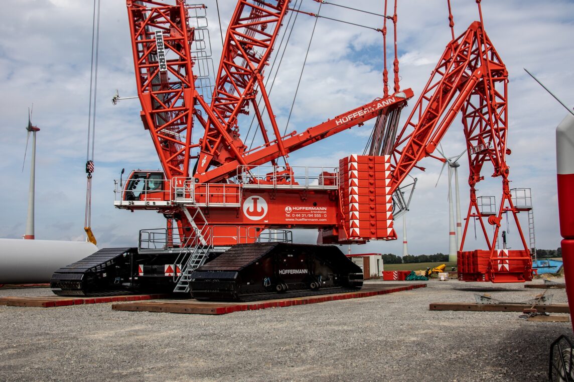 Liebherr Raupenkran Lr 1100 Bau Von Windkraftanlagen Hüffermann