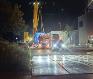 mobile Zuewgung Hüffermann Schwertransport Kranstellplatz
