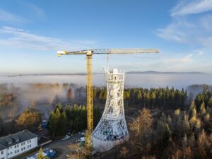 Hebearbeiten Turmdrehkran Schwermontage Hexenbesen